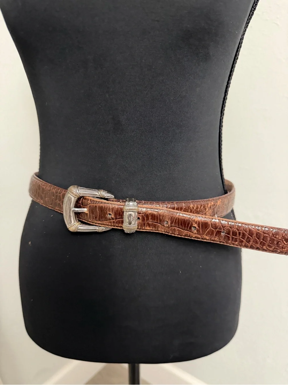 Vintage Fossil Brown Croc-Embossed Leather Belt with Silver Buckle
